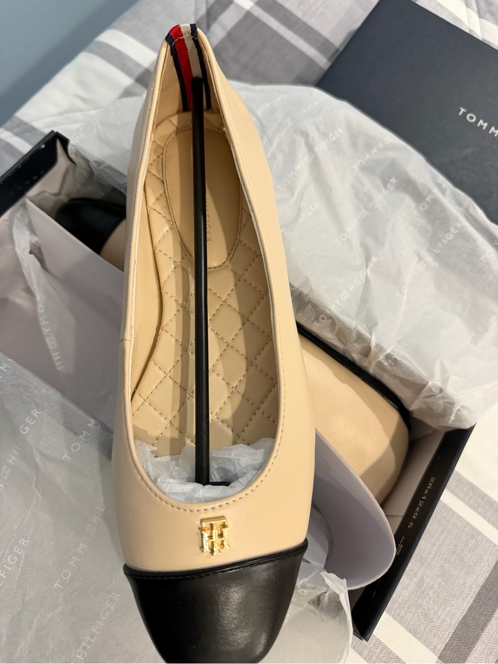 Tommy Hilfiger women ballet flats